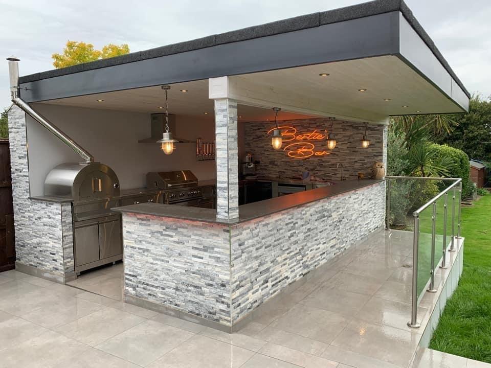 Luxe Outdoor Premium Outdoor Garden Kitchen | 6 Piece | Fully S304 Stainless Steel | Sink, Barbecue, Pizza Oven, Burner & Appliance Cabinet | - Luxe Outdoor